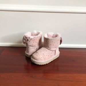 Toddler girls Ugg Mini Bailey Bow Starry Lite Boot